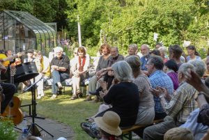 das lauschende Publikum