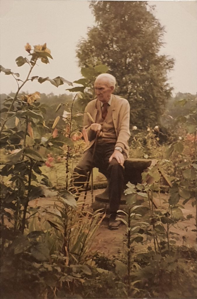 Karl Heinrich Meyer im neuen Garten 1984